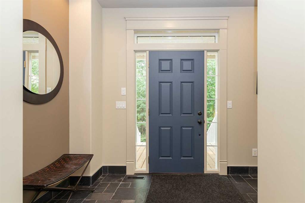 Picture for 244 Canal Street  https://www.cirrealty.ca/reb/cara/5/A2266195_7.jpg