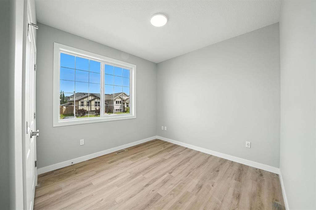 Picture for 84 Reynolds Road  https://www.cirrealty.ca/reb/cara/5/A2266335_12.jpg