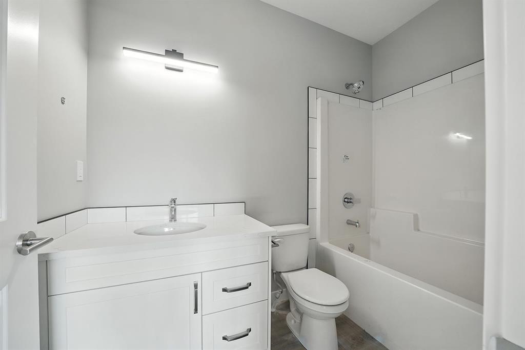 Picture for 84 Reynolds Road  https://www.cirrealty.ca/reb/cara/5/A2266335_16.jpg