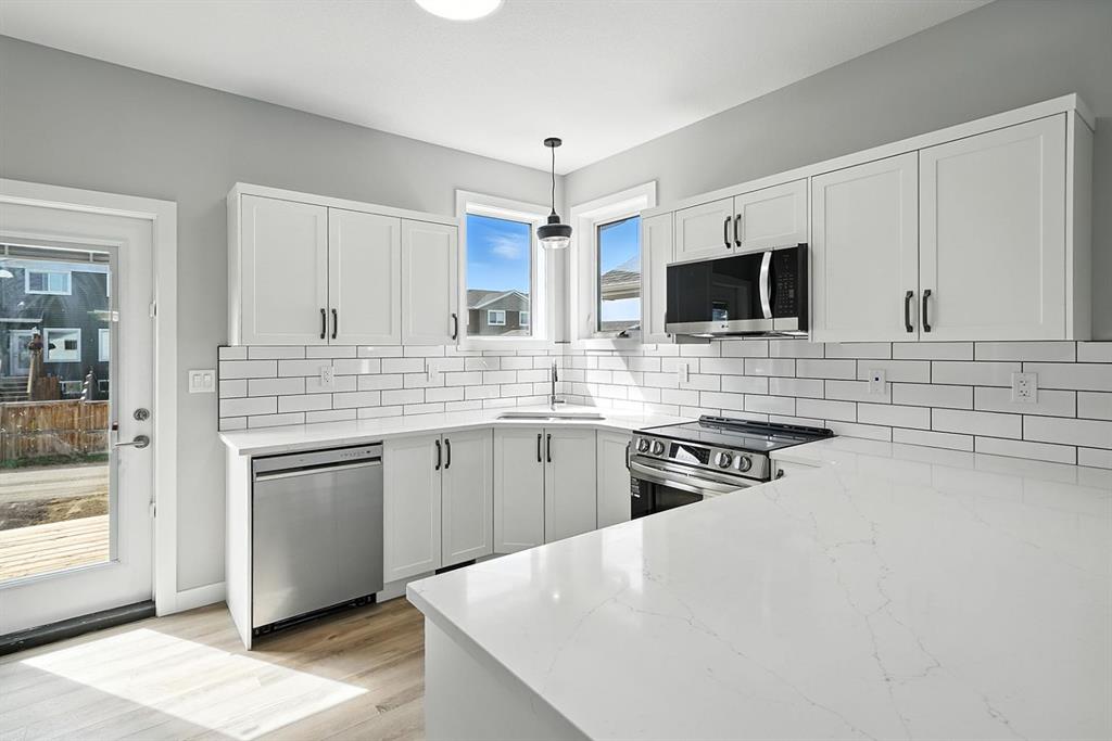 Picture for 84 Reynolds Road  https://www.cirrealty.ca/reb/cara/5/A2266335_8.jpg