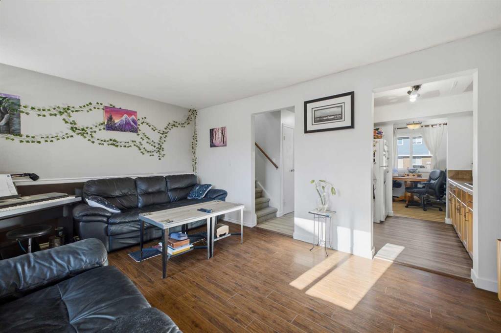 Picture for 34, 5935 63 Street 