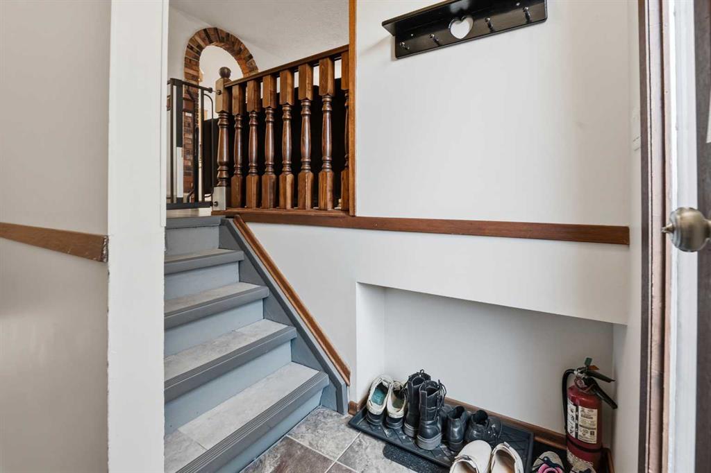 Picture for 62 McLevin Crescent  https://www.cirrealty.ca/reb/cara/5/A2266965_17.jpg