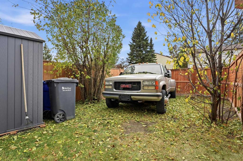 Picture for 62 McLevin Crescent  https://www.cirrealty.ca/reb/cara/5/A2266965_25.jpg