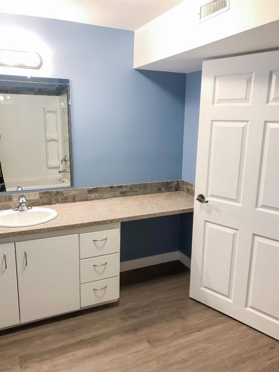 Picture for 40 Fern Road  https://www.cirrealty.ca/reb/cara/5/A2267055_29.jpg