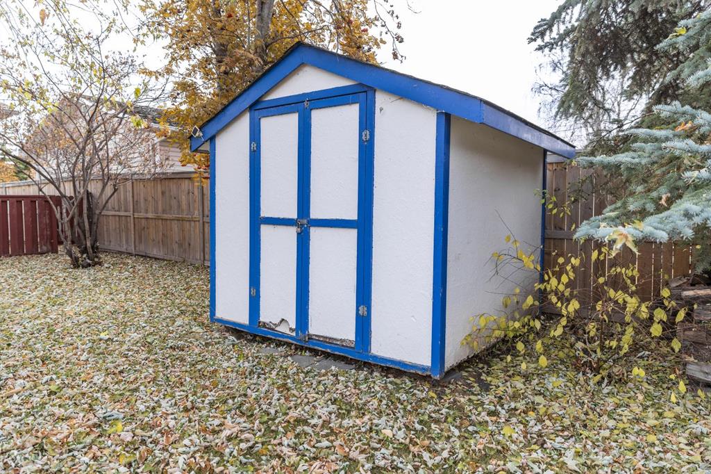 Picture for 40 Fern Road  https://www.cirrealty.ca/reb/cara/5/A2267055_36.jpg