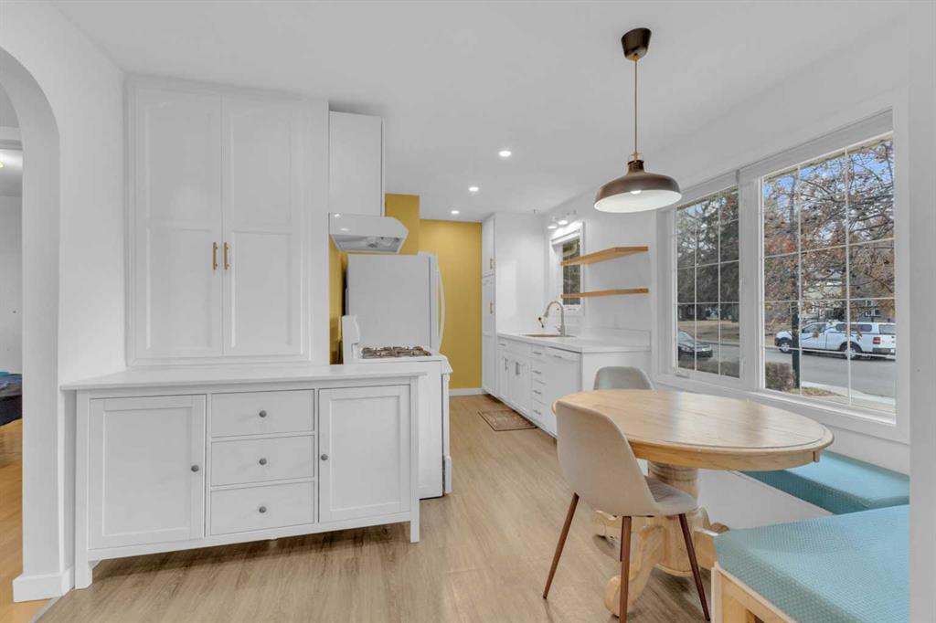 Picture for 5422 37 Street 