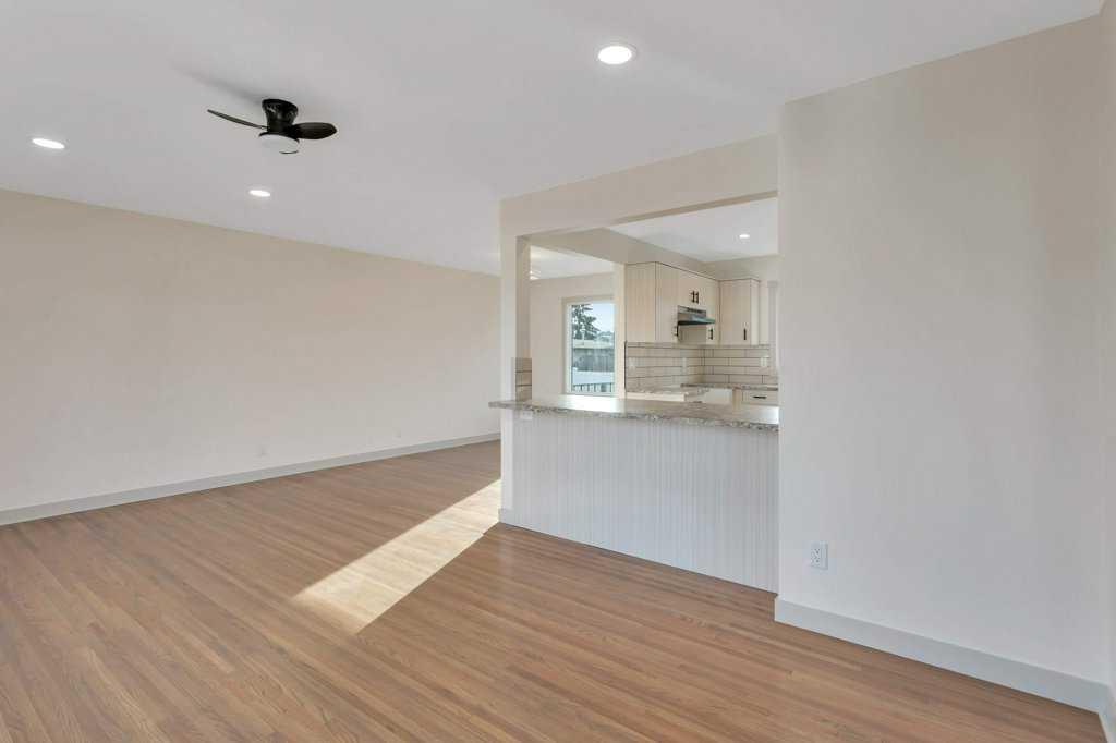 Picture for 5537 35 Street 