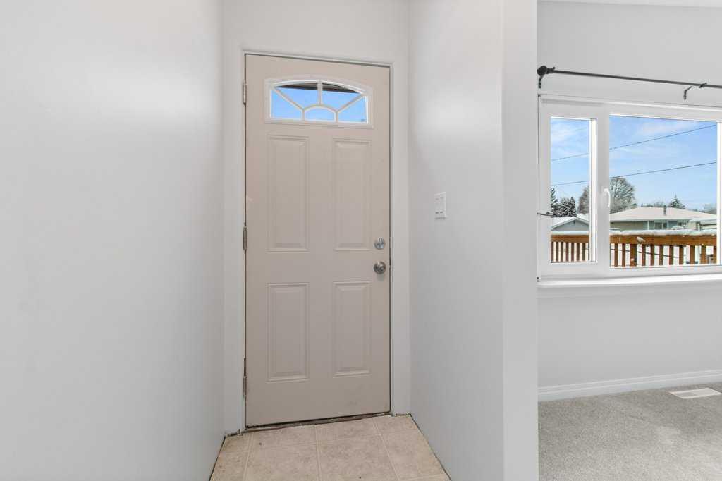 Picture for 4402 35 Avenue 