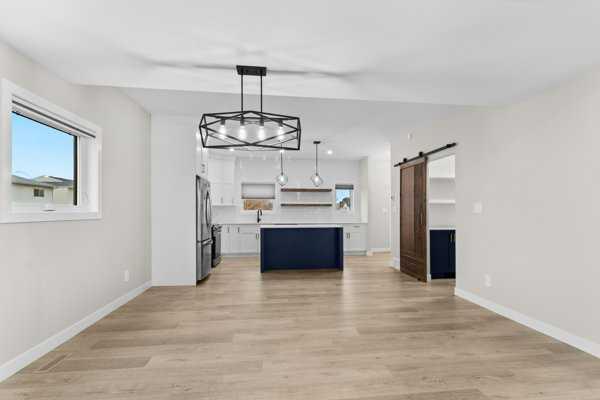 Picture for 4-4413 48 Avenue 