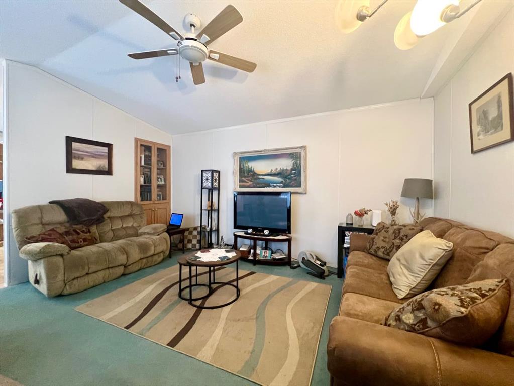 Picture for 418, 37543 England Way 