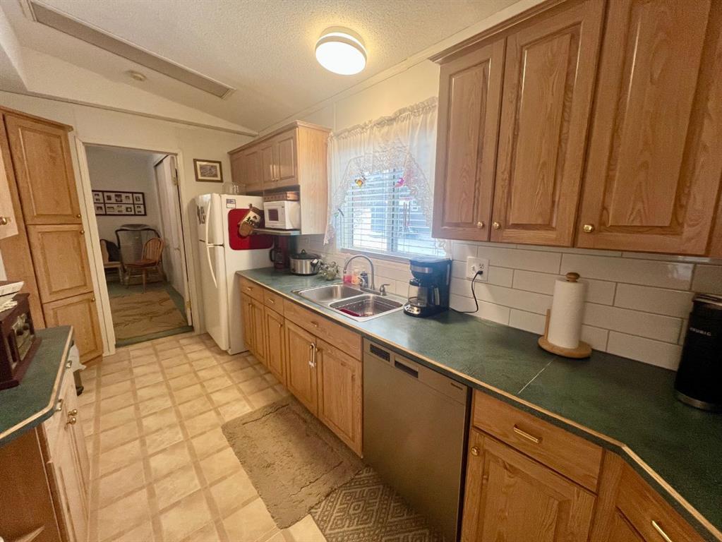 Picture for 418, 37543 England Way 