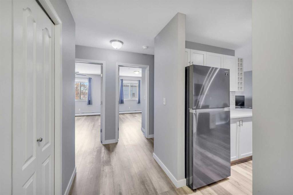 Picture for 311, 3730 50 Avenue 