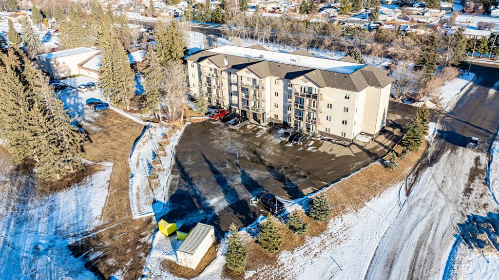 Picture for 106, 5205 Woodland Road 