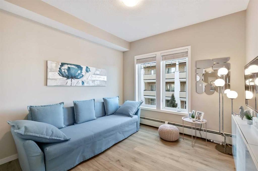 Picture for 306, 20 Mahogany Mews SE