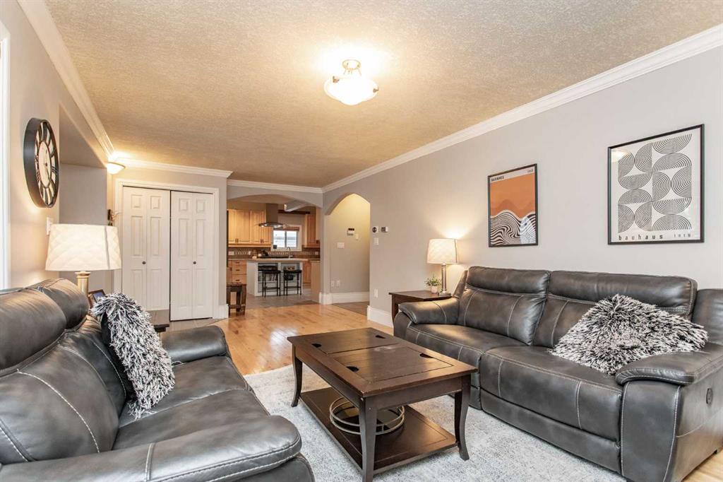 Picture for 5804 44 Avenue 