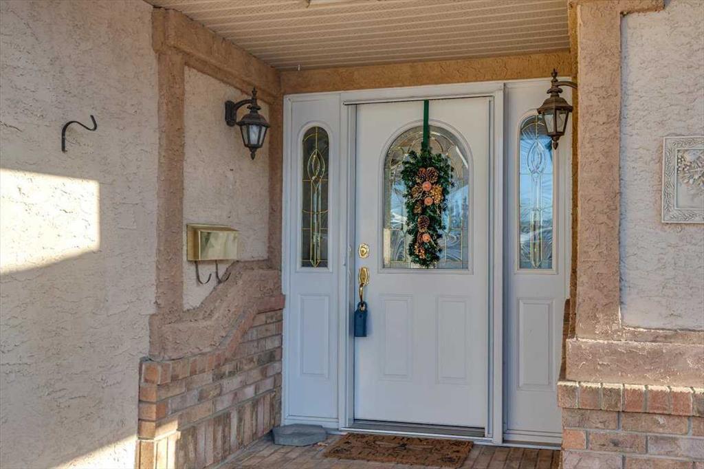 Picture for 4918 53 Avenue Close 