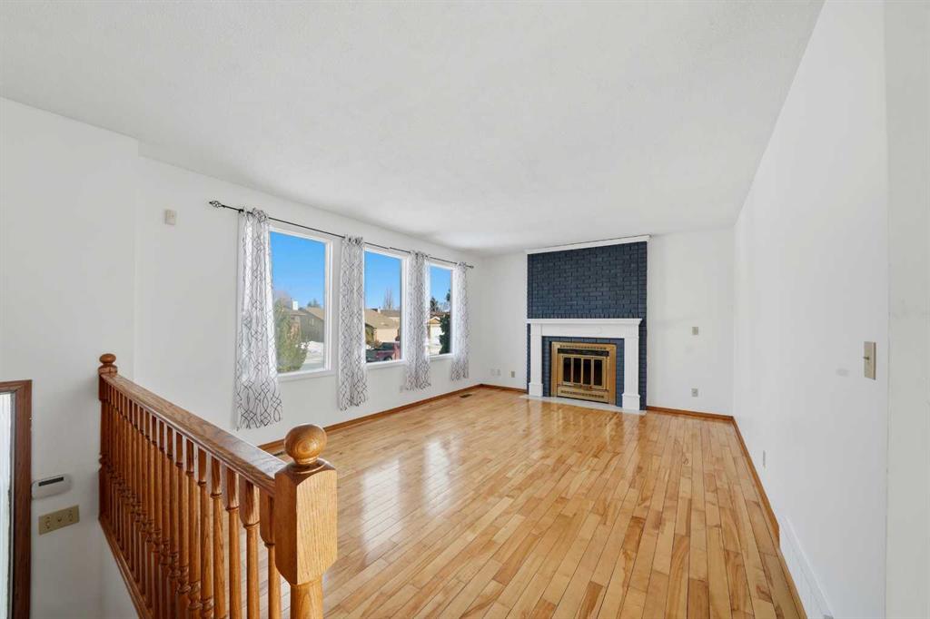 Picture for 32 Huget Crescent 