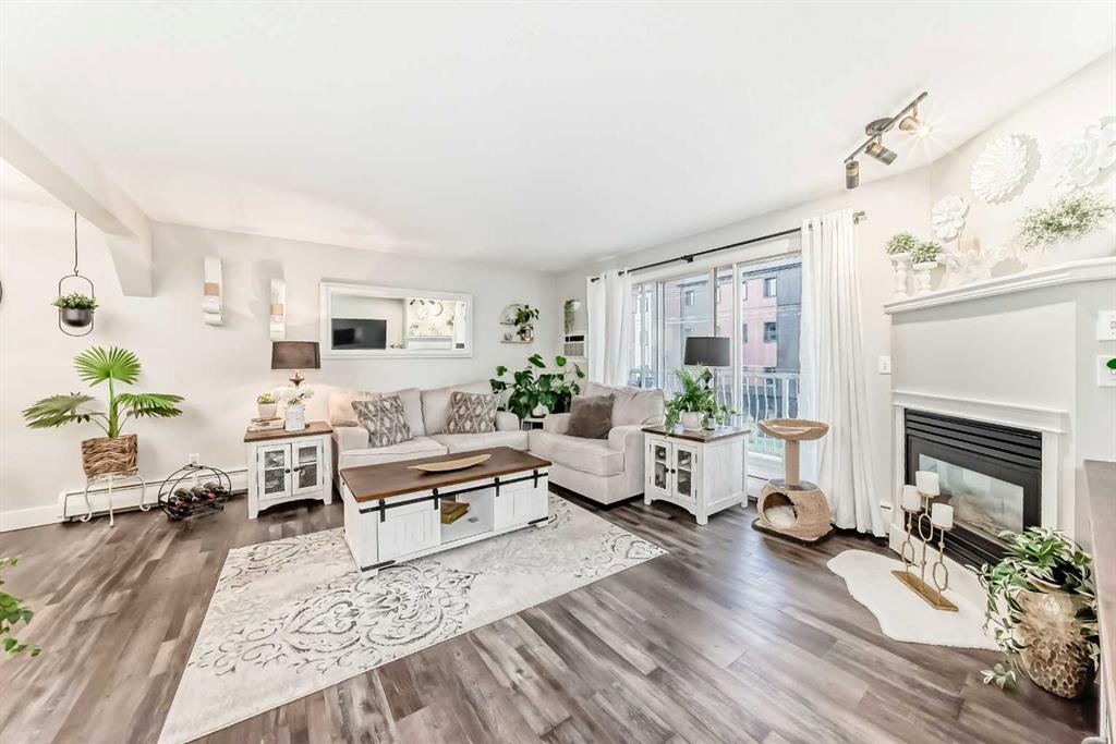 Picture for 314, 5326 47 Avenue 