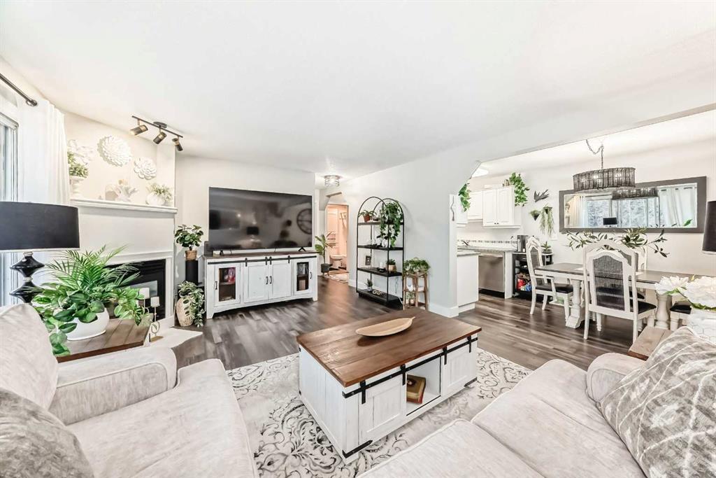 Picture for 314, 5326 47 Avenue 