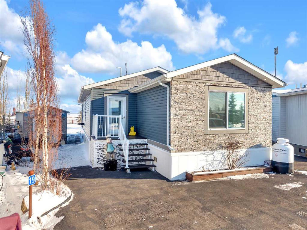 Picture for 19, 41019 Range Road 11  