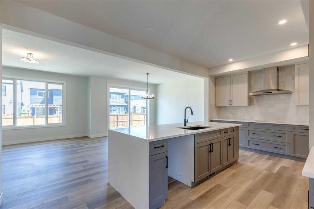 Picture for 146 Northern Lights Crescent 