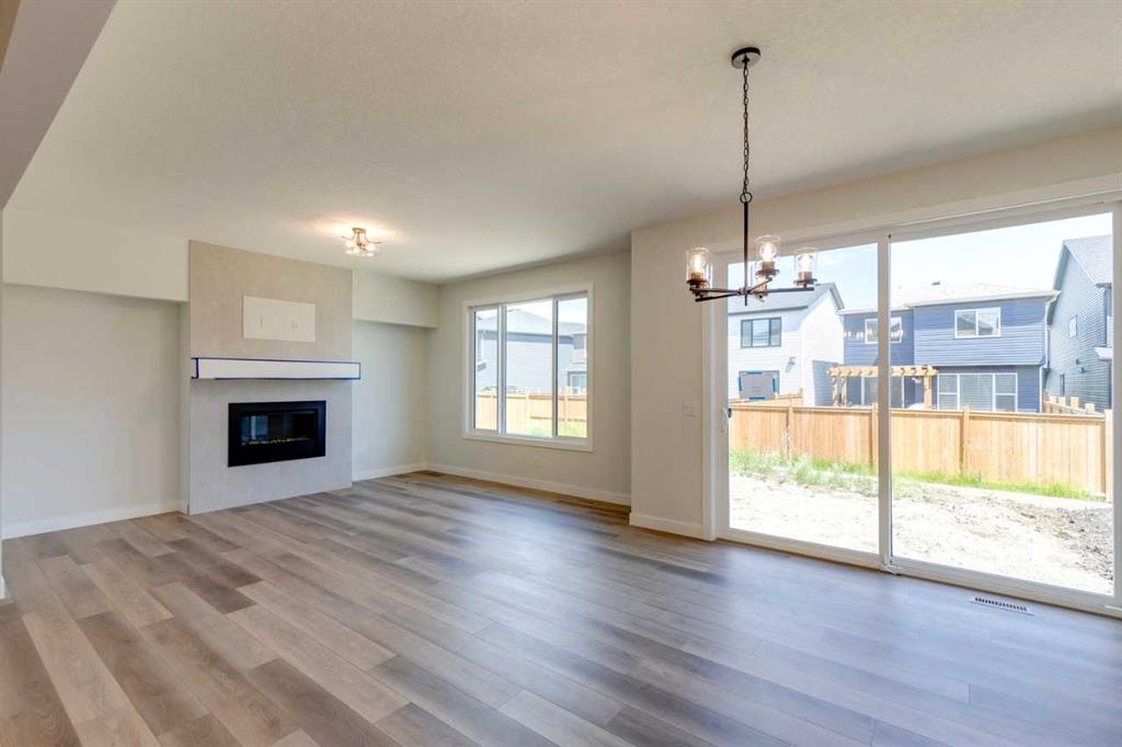 Picture for 146 Northern Lights Crescent 