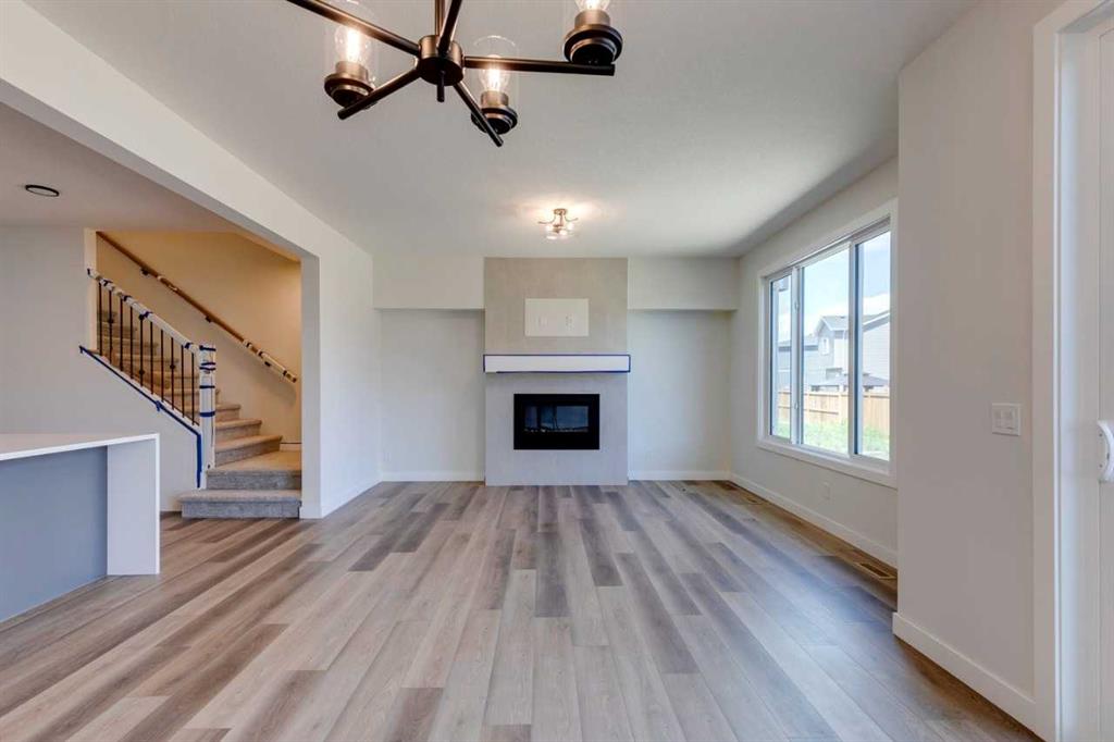 Picture for 146 Northern Lights Crescent 