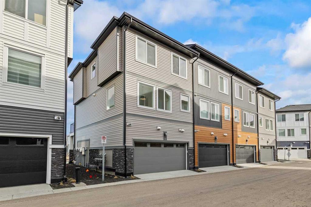 Picture for 42 Corner Glen Manor NE