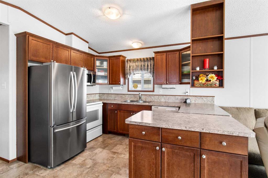 Picture for 192 10046 township road 422  