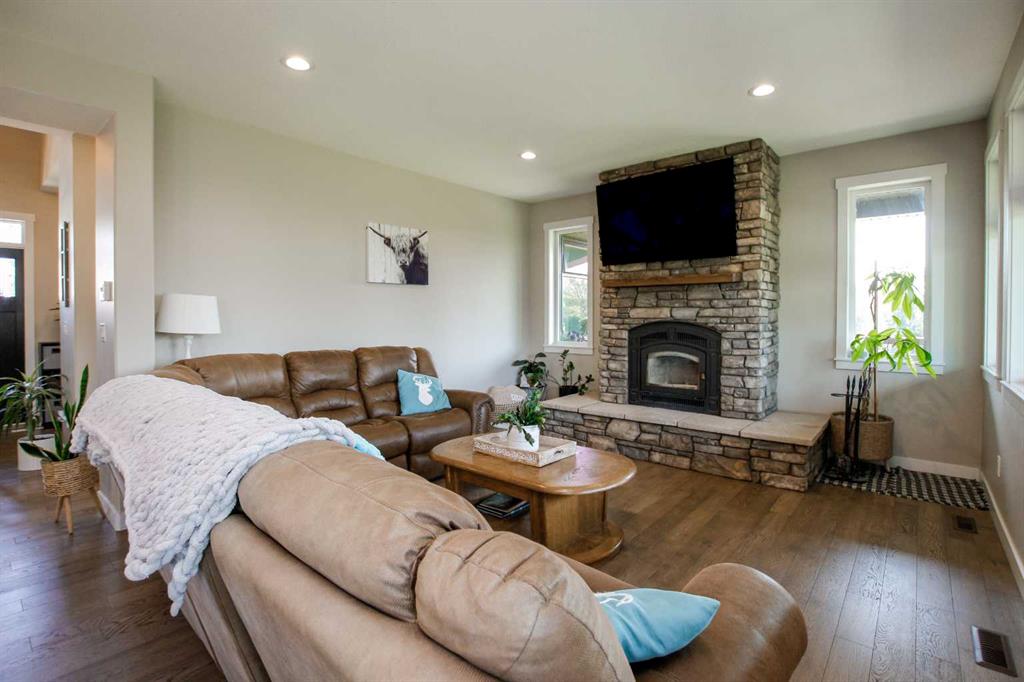 Picture for 41512 Range Road 260  