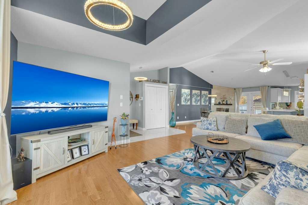 Picture for 3905 39 Street Close  