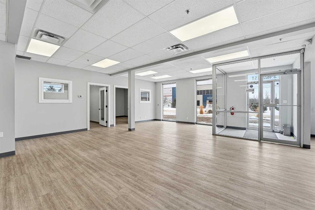 Picture for 8, 4622 61 Street 