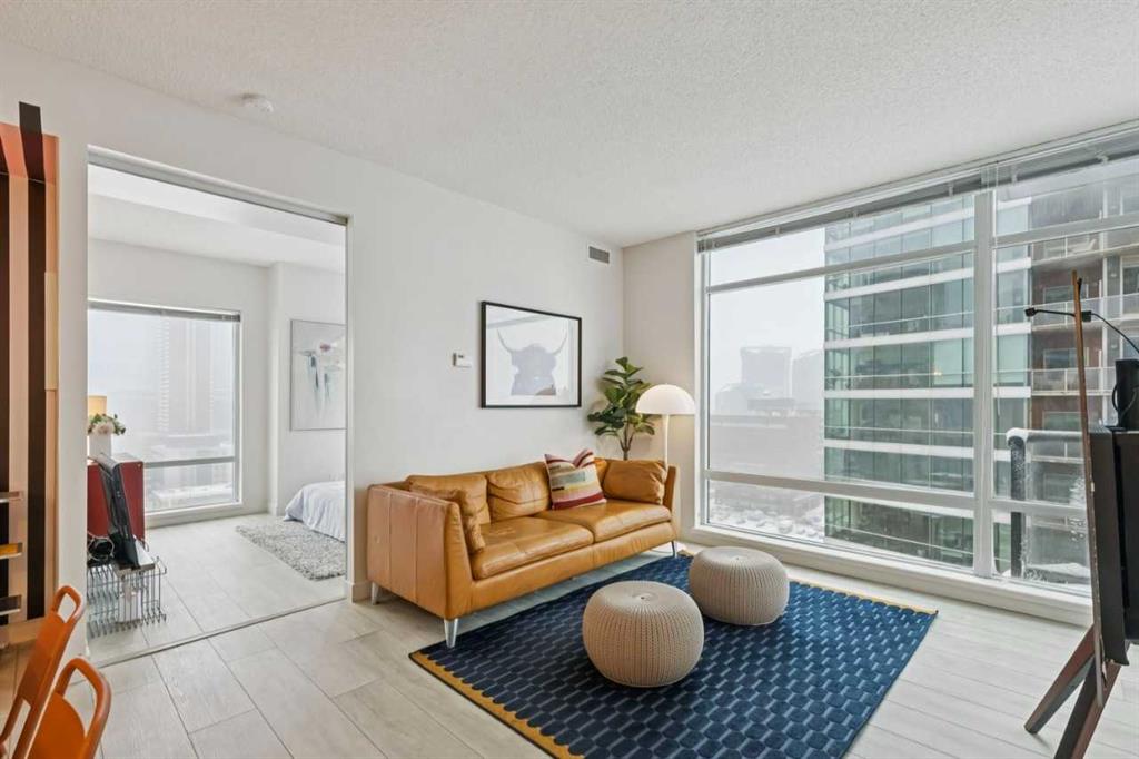 Picture for 1401, 215 13 Avenue SW