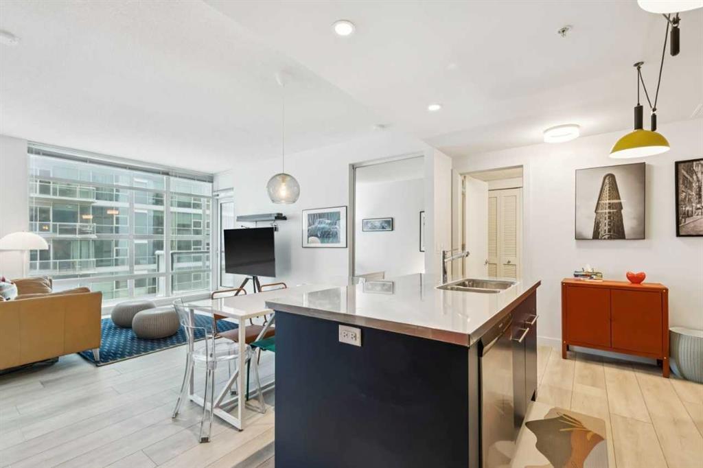 Picture for 1401, 215 13 Avenue SW