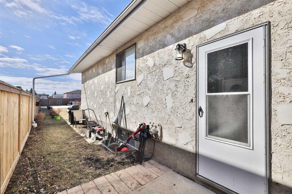 Picture for 6403B 49 Avenue 