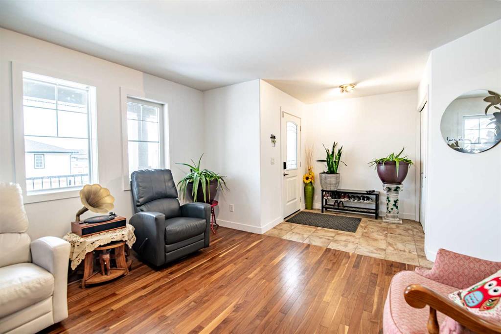 Picture for 172 Ibbotson Close 