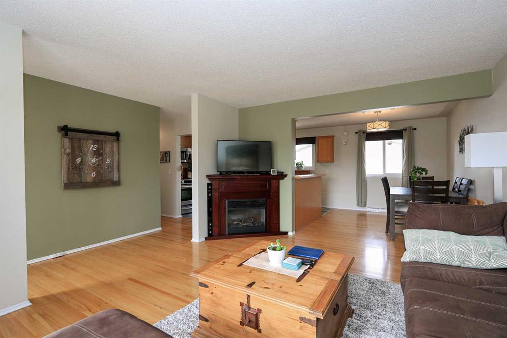 Picture for 4214 40A Avenue 