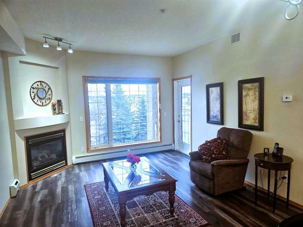 Picture for 303, 4512 52 Avenue 