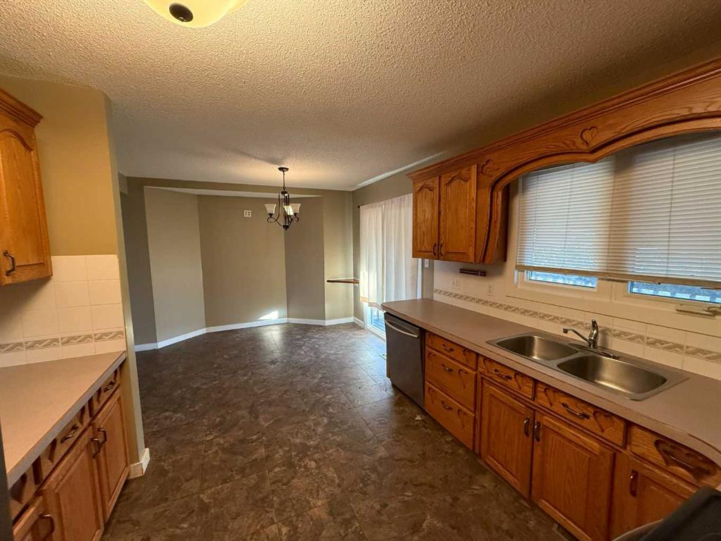 Picture for 5805 42 Avenue 