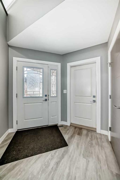 Picture for 4030 40 Street Close  