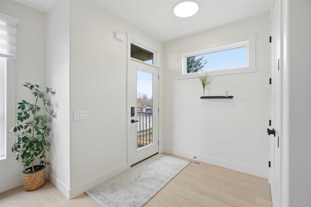 Picture for 5232 21 Avenue NW