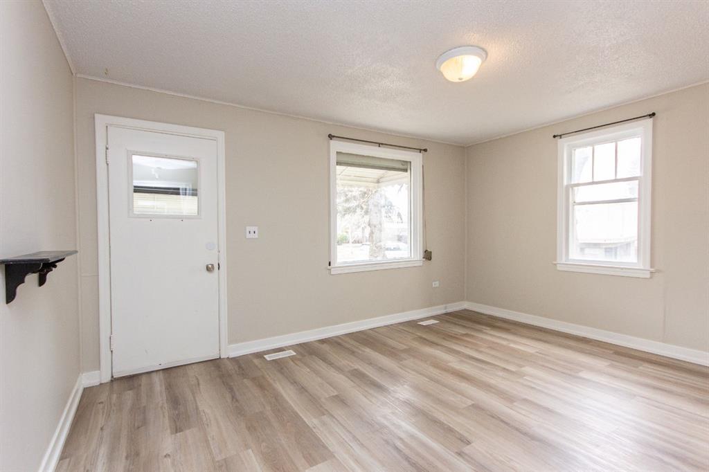 Picture for 3433 51 Avenue 