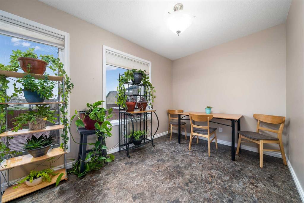 Picture for 307 16 Street E