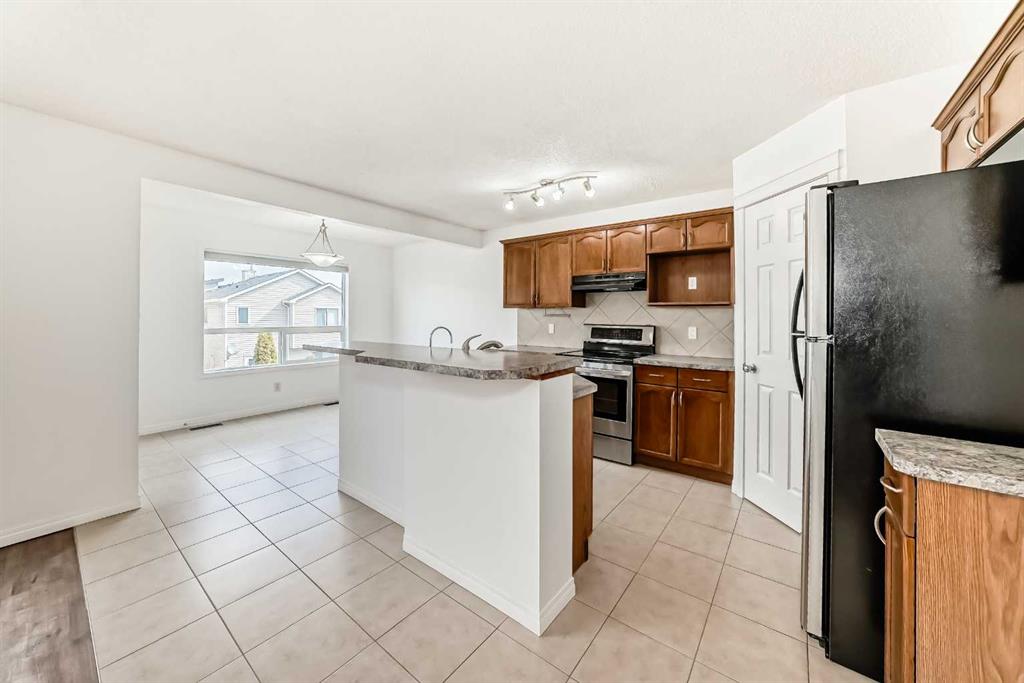 Picture for 54 Royal Elm Road NW