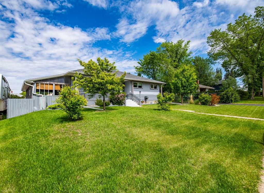 Picture for 5024 43 Street  