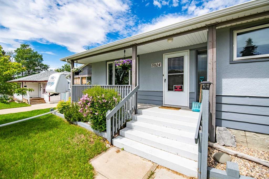 Picture for 5024 43 Street  