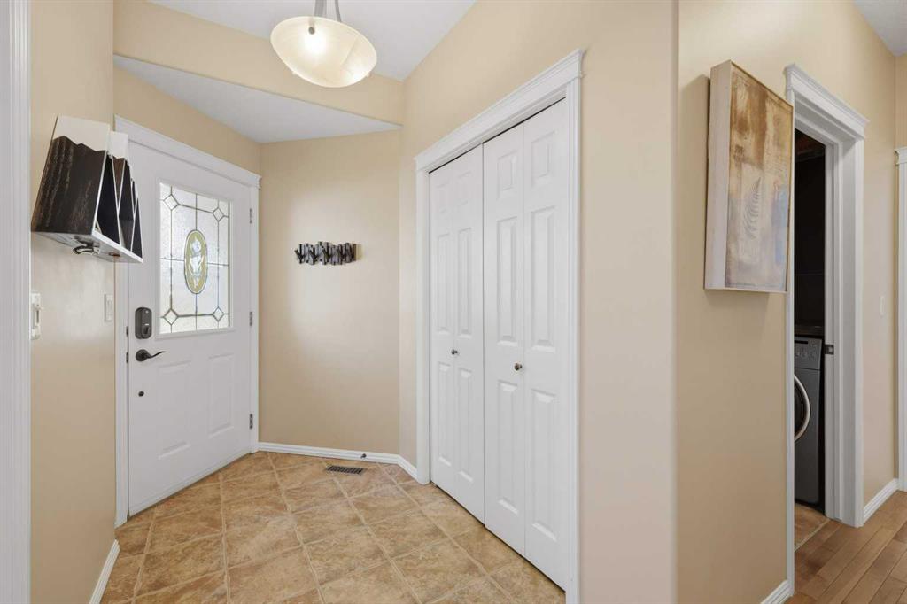 Picture for 166 Lougheed Close 