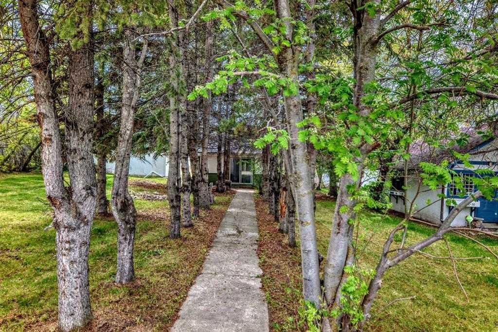 Picture for 4734 50 Street 