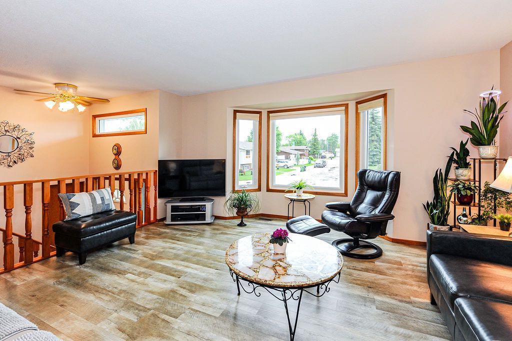 Picture for 6407 50 Avenue 