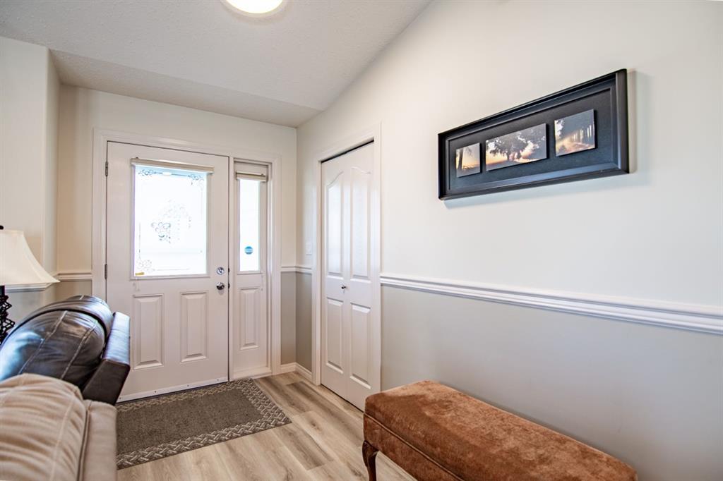 Picture for 8 Oswald Close  https://www.cirrealty.ca/reb/cara/6/A2260856_15.jpg